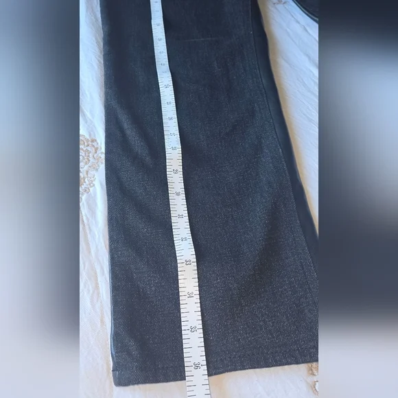 Abercrombie & Fitch Black High Rise Jeans (2b) - Picture 2 of 7